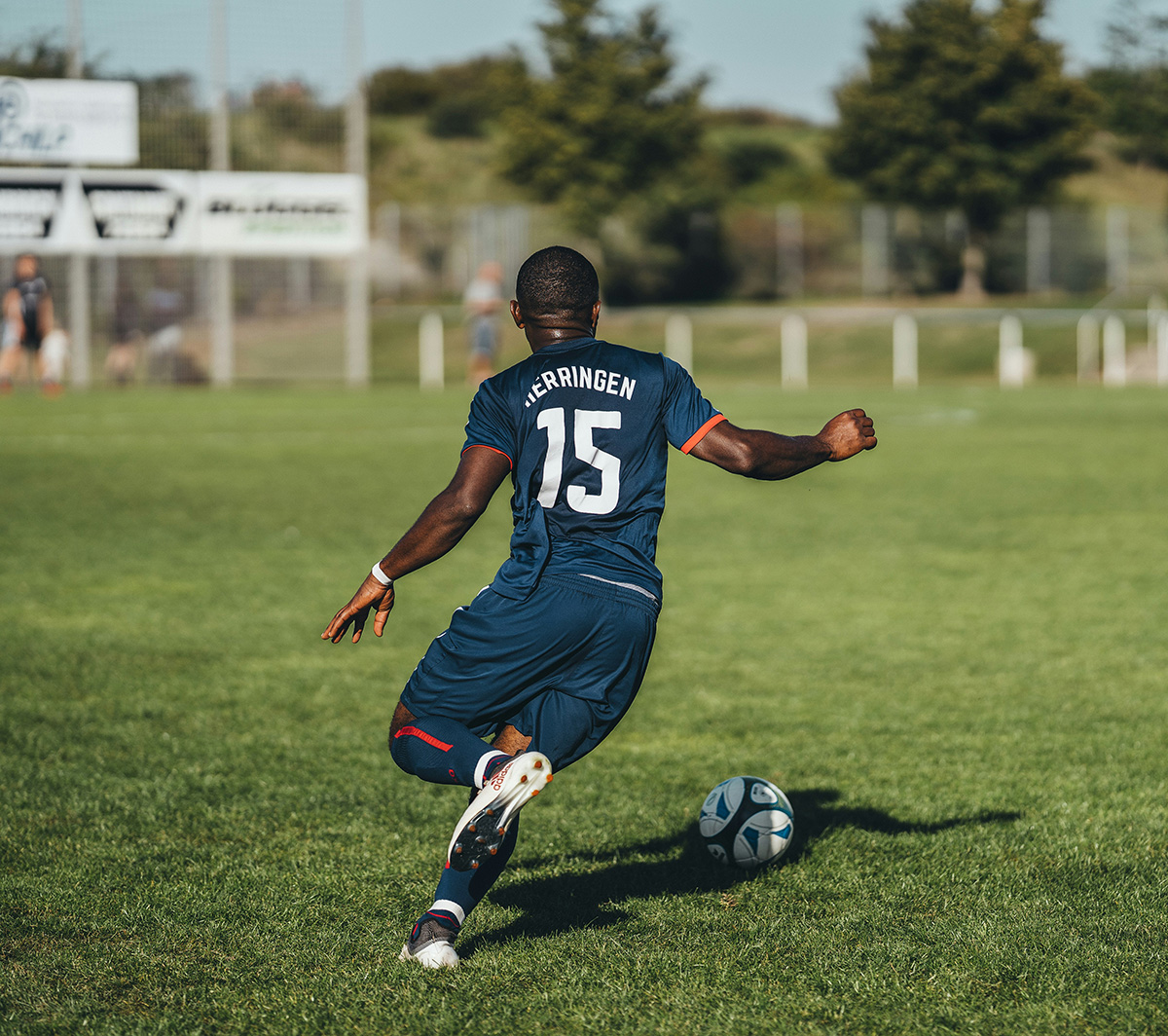 Joueur De Foot V9vEuDmbyVI Unsplash